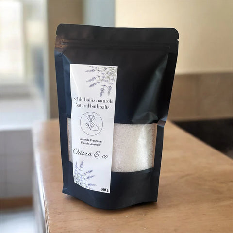Sel de bain à la lavande française dans un pot, soin bien-être relaxant aux extraits naturels Odora & Co.